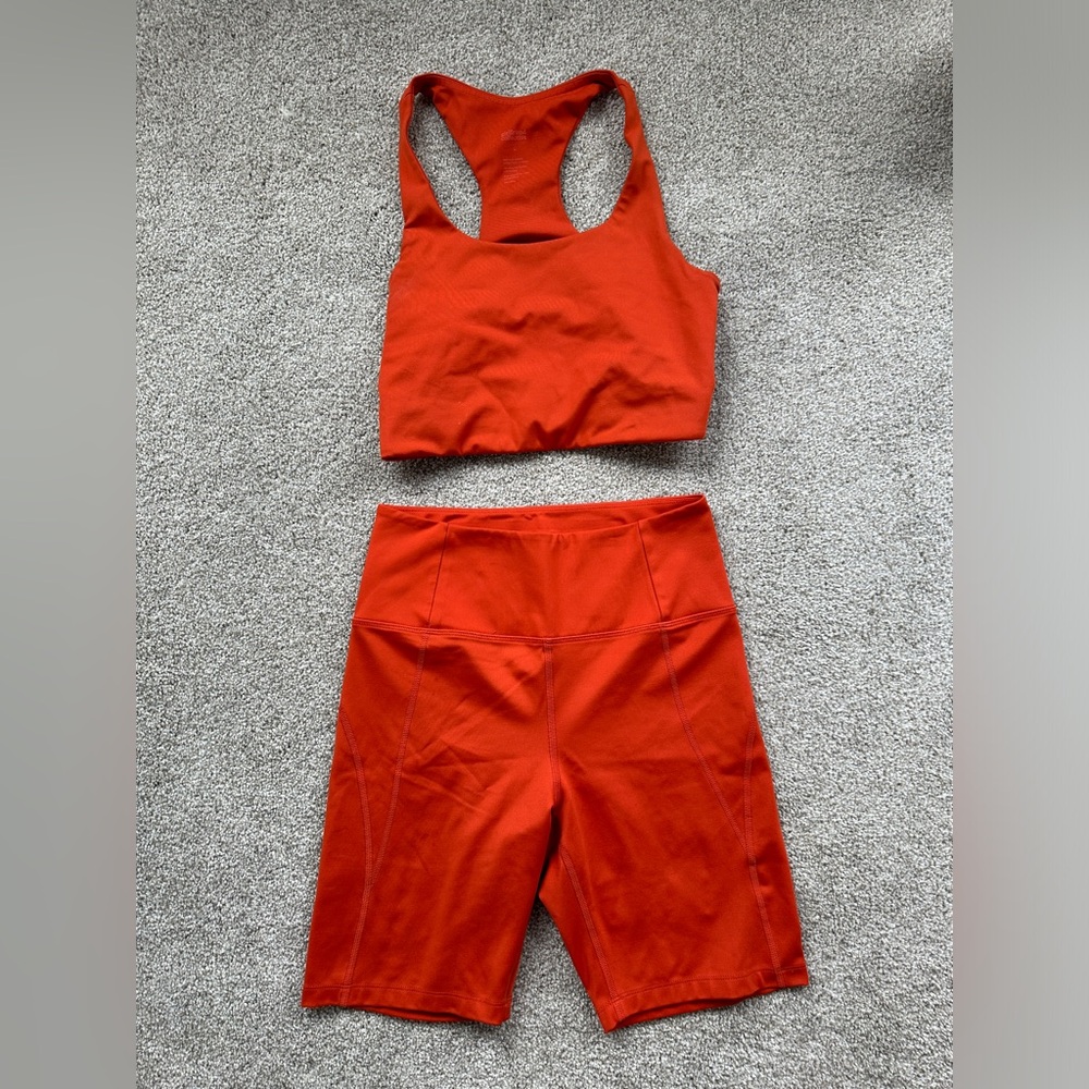 Girlfriend Collective Set